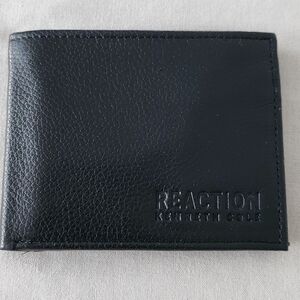 Kenneth Cole Reaction Mens Black Leather Wallet